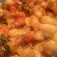A picture of Cannelini & Caramelized Carrots .