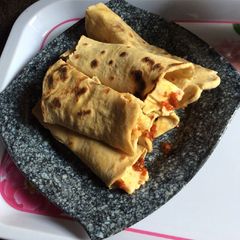 A picture of Omelette shawarma.