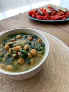 Una foto de Garbanzos con bacalao