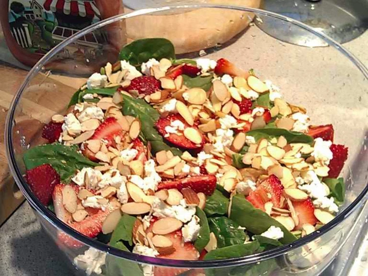 Easy Ways Prepare|Recipe} Sarah&amp;#39;s Sexy Summer Spinach &amp;amp;  Strawberry Salad, Make You Drink