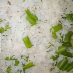 A picture of Rice with runner beans.