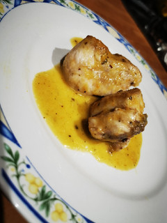 Una foto de Pollo troceado en salsa gluten free