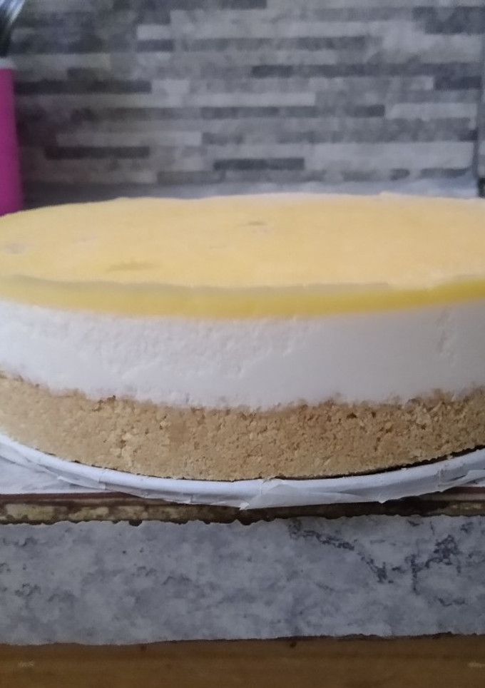 Una foto de Torta helada de limón 🍋🍋