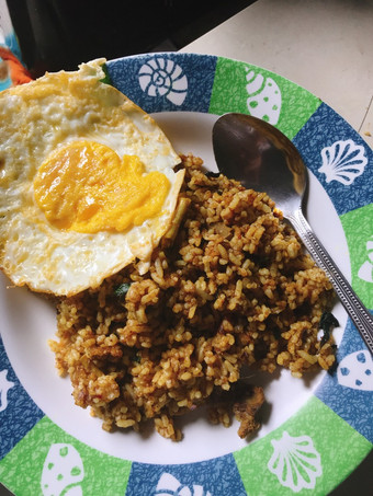 Cara Membuat Nasi goreng sapi bumbu kari Enak Terbaru