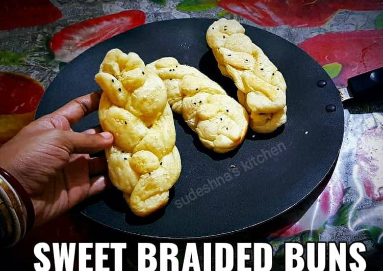 How to Prepare Quick Sweet Braided Buns