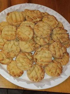 Sajtos burgonyás pogácsa glutén-tej-tojásmentesen recept fotója