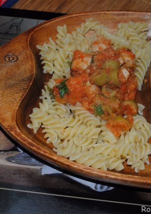 A picture of Sweet chilli and tomatoes pasta.