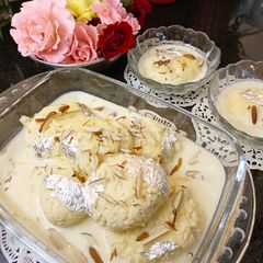 A picture of رس ملائی 💛🧡.