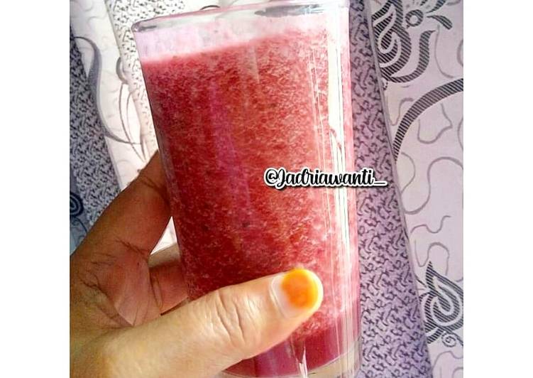 Jus buah (Tamarillo dkk)