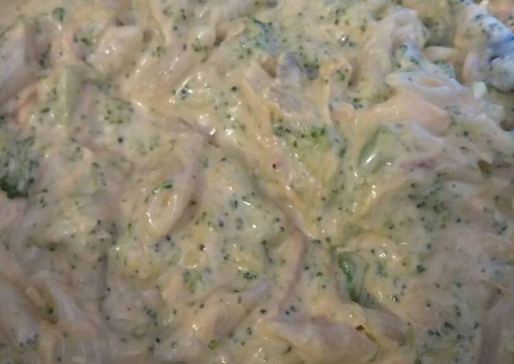 Steps to Prepare Homemade Cheesy chicken and broccoli pasta