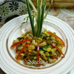 A picture of Macaroni Mix Veg Salad.