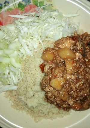 A picture of Cous cous da miyar Irish da kwai.