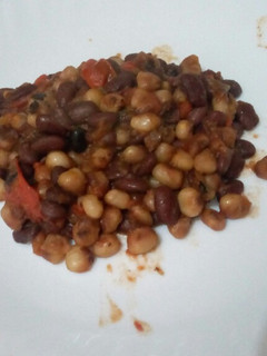 A picture of Githeri(Boiled Corn & Beans).