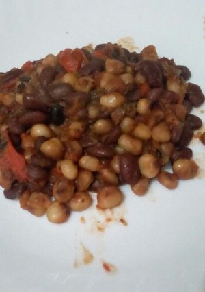 A picture of Githeri(Boiled Corn & Beans).