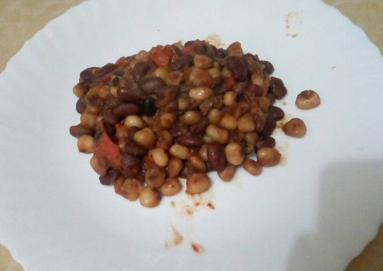 Simple Way to Make Perfect Githeri(Boiled Corn &amp; Beans)