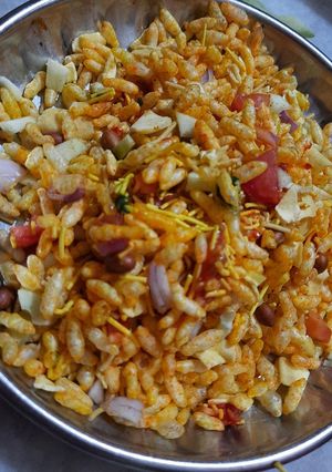A picture of Bombay street bhel.