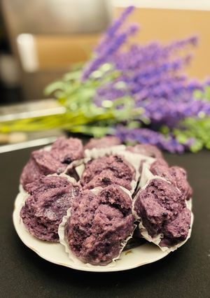 A picture of Ube steam cake💜.