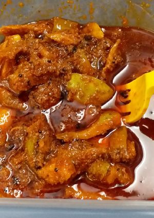 A picture of Mango and Lime Pickle.