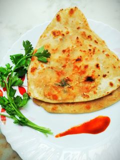 বাহারি আলুর পরোটা (bahari aloor porota recipe in Bengali) রেসিপির প্রধান ছবি