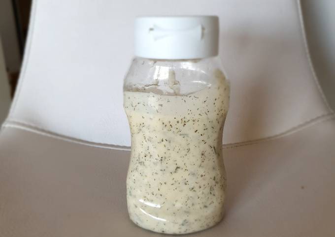 Simple Way to Make Quick Ranch Sauce