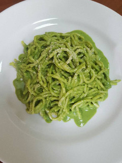 Una foto de Tallarines verdes