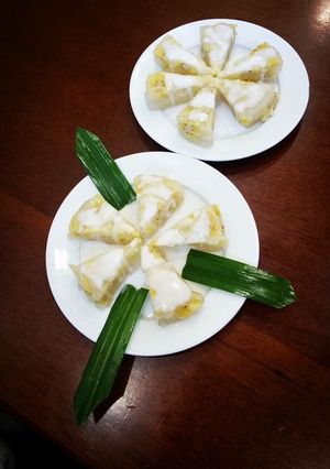 A picture of Steamed Banana Cake with Coconut Milk.