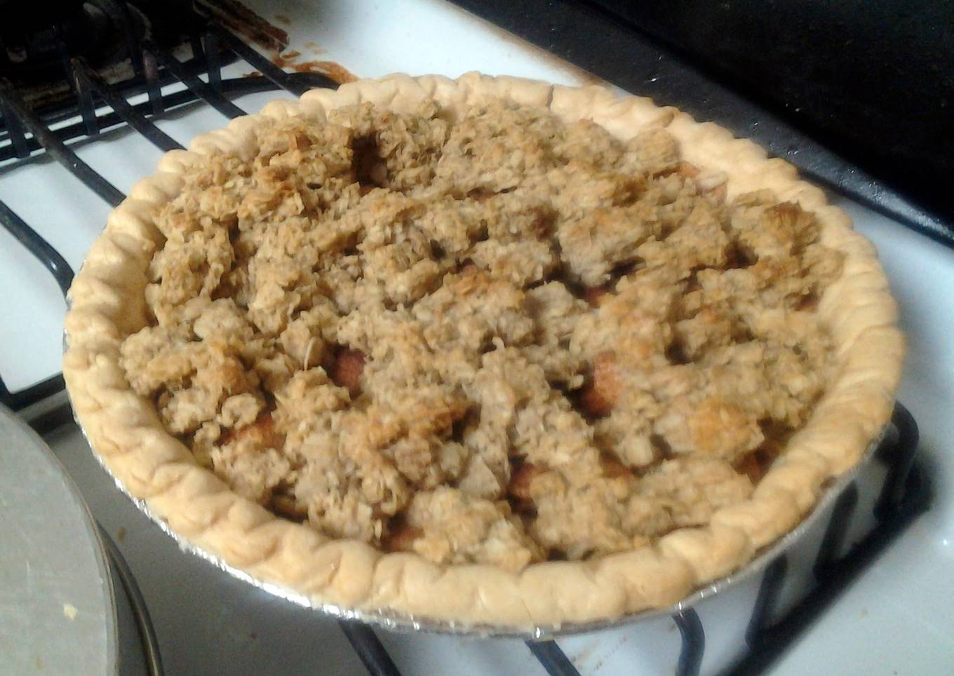 Dreka's not so famous apple crisp pie