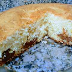 Una foto de Torta de limón y tropezones de dulce de leche