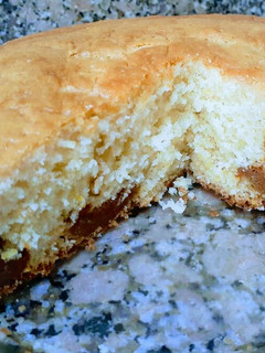 Una foto de Torta de limón y tropezones de dulce de leche