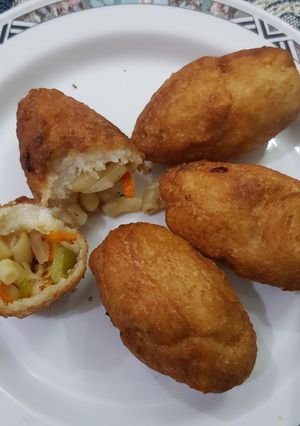 A picture of Macaroni bread rolls.