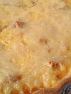 Una foto de Quiché de pollo con champiñones