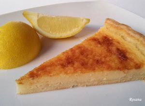 Una foto de Tarta de limón fácil con base de hojaldre