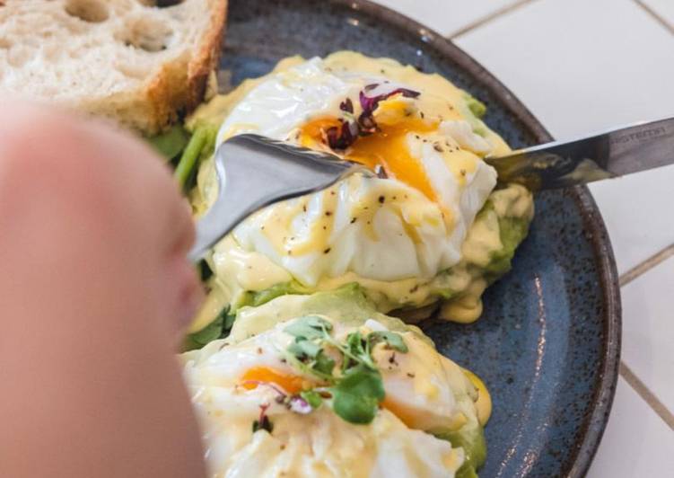 Voici la recette Avocat tost spécial