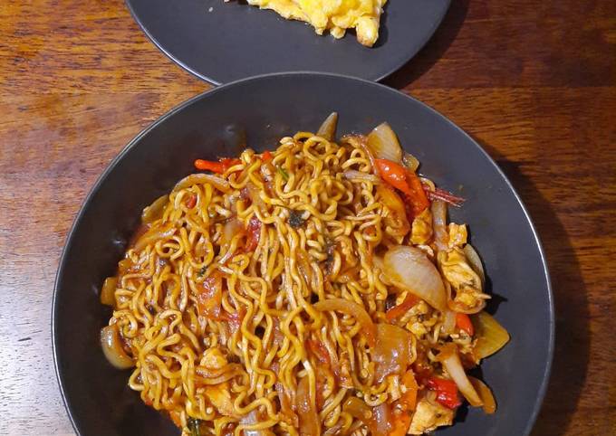Standar Resep termudah membuat Mie Goreng Basah yang menggugah selera