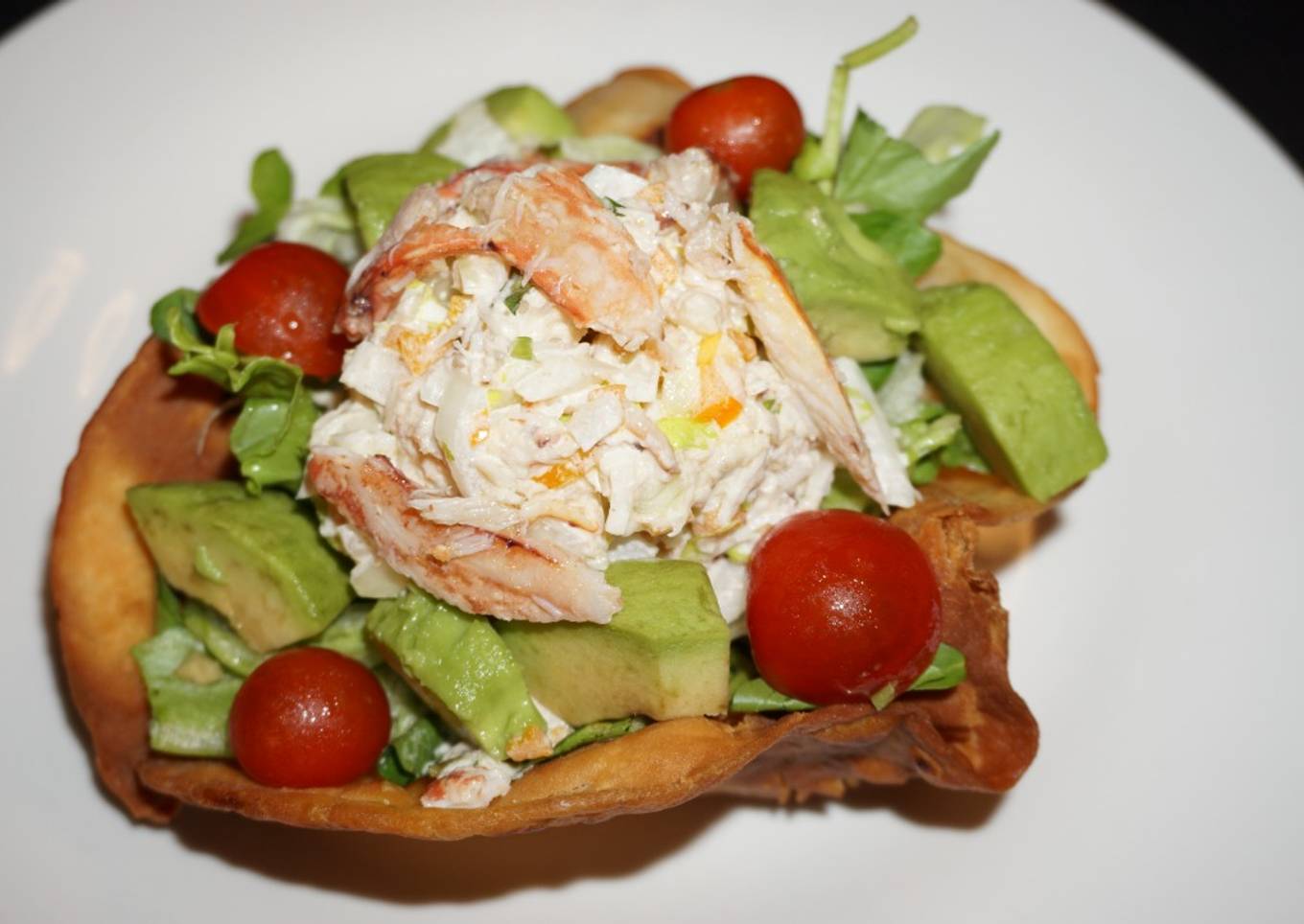COPAS DE TORTILLAS FRITAS CON ENSALADA DE JAIBAS. JON STYLE