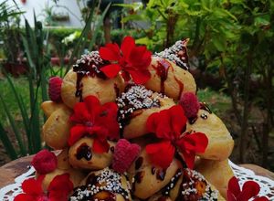 Una foto de 🌰🌹Croquembouche🌰🌹 ~Masa choux