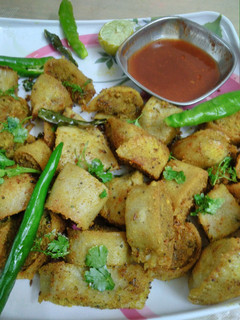 चावल के आटे के फरे (chawal ke aate ke fare recipe in Hindi) रेसिपी मुख्य फोटो