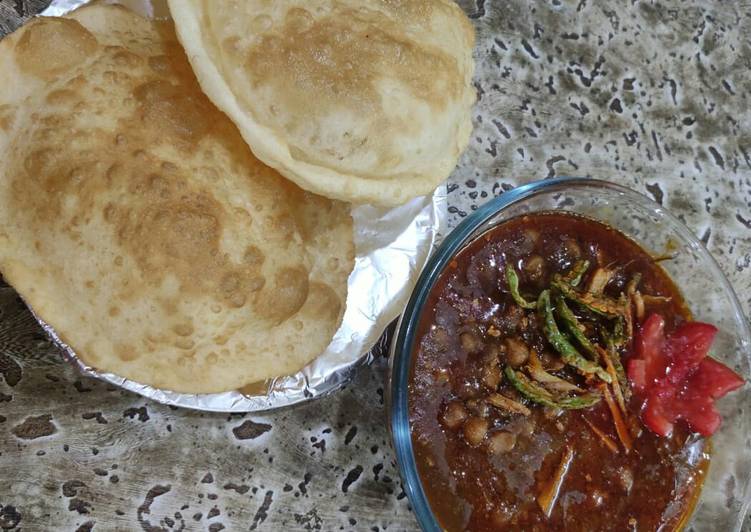 Spicy Chole bhature