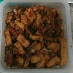 A picture of Cakalang & Tahu Goreng Balado.