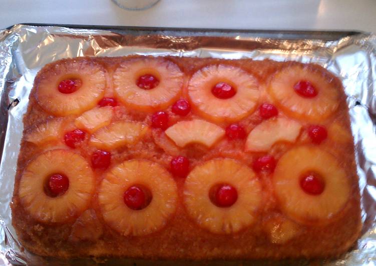 pineapple,cherry upside down cake