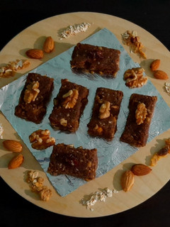 A picture of Nutty walnut energy bars.