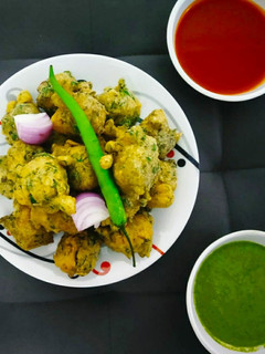 મેથી ના ભજીયા (Methi na Bhajiya Recipe In Gujarati) રેસીપી મુખ્ય ફોટો