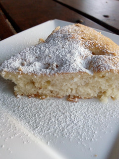 Una foto de Torta de manzana fácil y rendidora