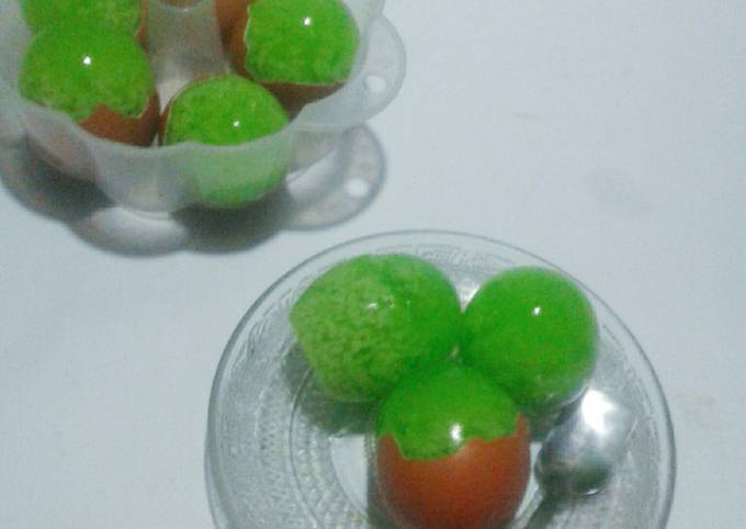 Puding lumut pandan (cangkang telur / puding telur dino)