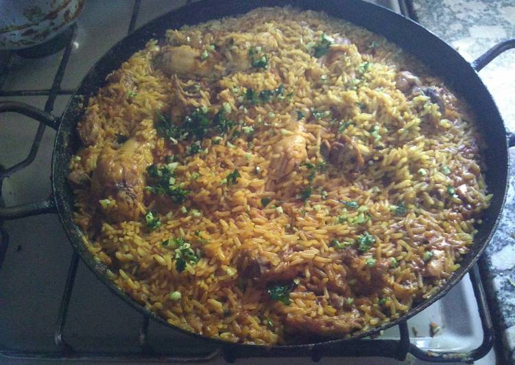 Arroz con pollo al azafrán (receta de mí abuela)