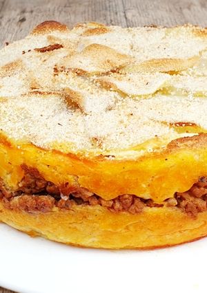 Una foto de Pastel de patata y carne con mozzarella