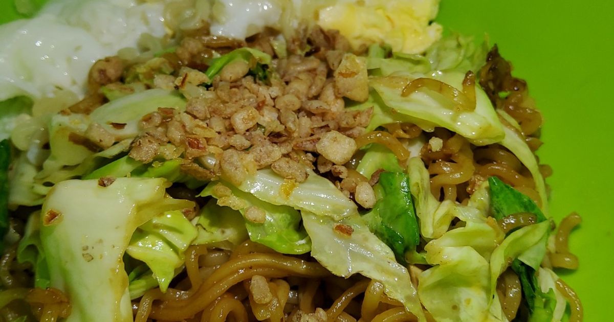 Mie Goreng Pedas Sayur Telur