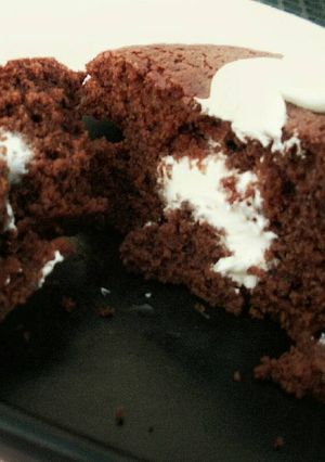 A picture of Marshmallow Creme Filling.