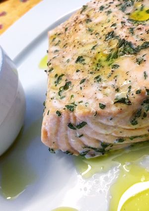 Foto di Salmone al vapore con maionese al miso