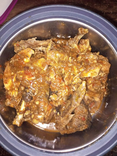 A picture of Guinea fowl peppersoup.